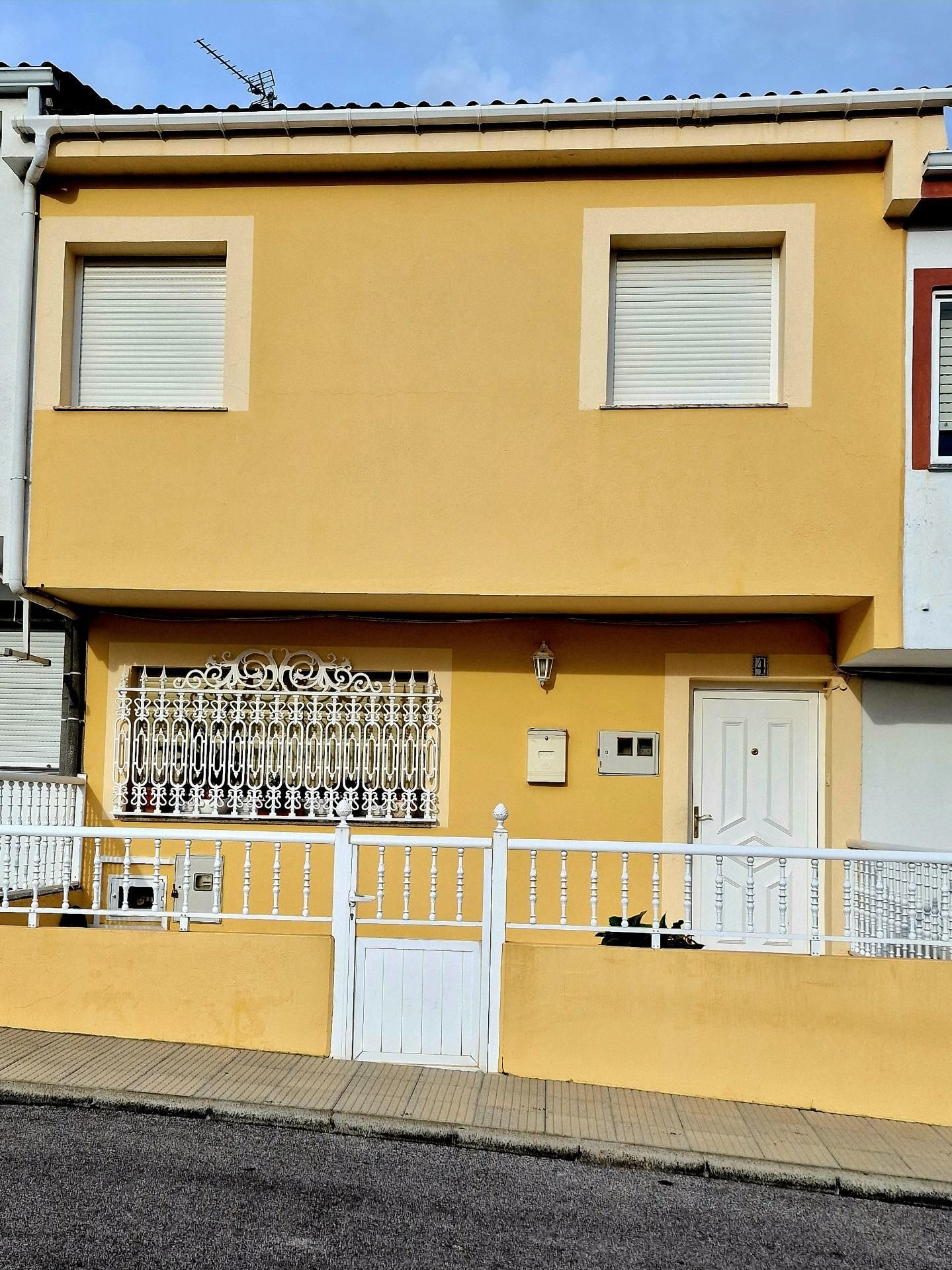 Exterior view of Single-family semi-detached for sale in Ribadeo  with Heating, Private garden and Terrace