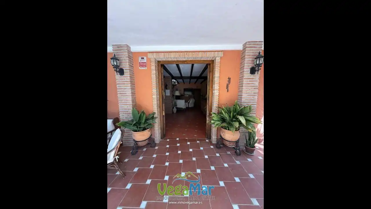 Finca rústica en venta en Jete con Jardín privado, Terraza y Piscina