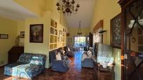 Sala d'estar de Casa adosada en venda en Simancas amb Calefacció, Jardí privat i Traster