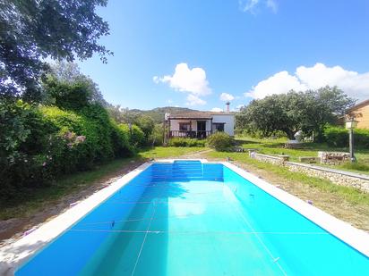 Piscina de Finca rústica en venda en Mérida amb Piscina