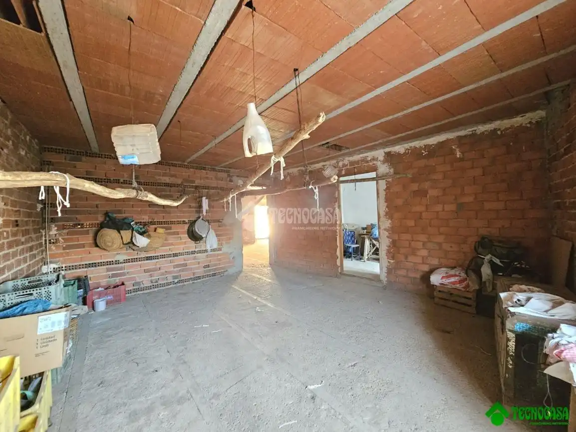 Casa adosada en venda en Balazote