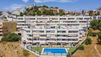 Vista exterior de Planta baixa en venda en Fuengirola amb Aire condicionat, Terrassa i Piscina