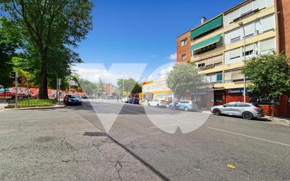 Exterior view of Planta baja for sale in  Madrid Capital