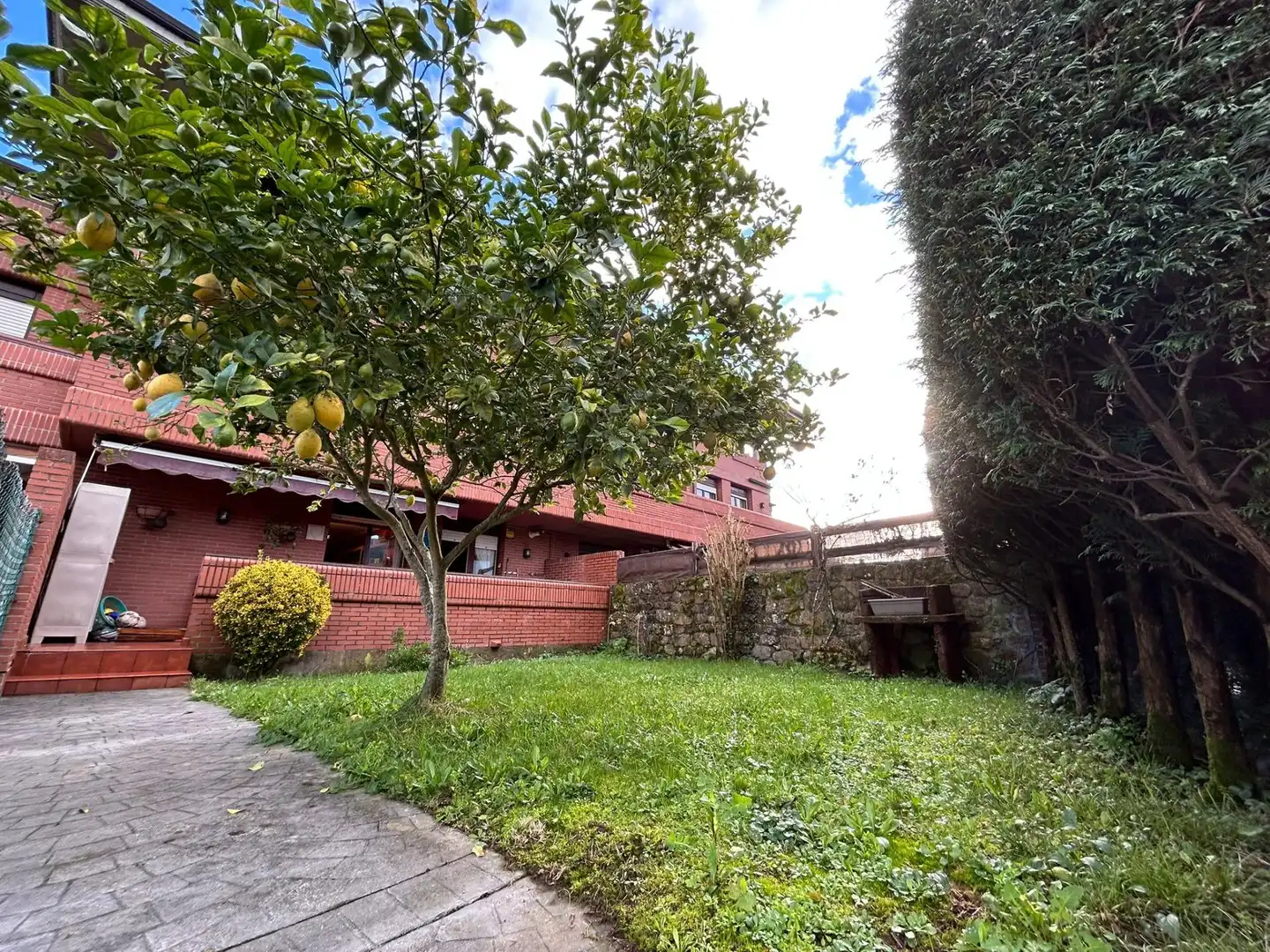 Jardín de Planta baja en venta en Guriezo con Calefacción, Jardín privado y Terraza
