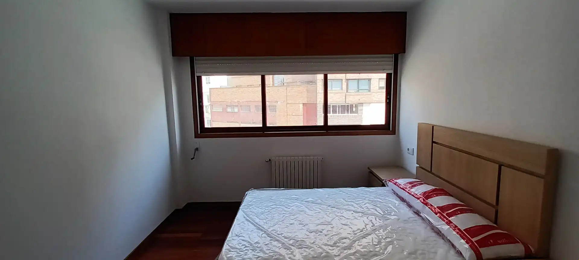 Schlafzimmer von Wohnung zum Verkauf in Pontevedra Capital  mit Heizung und Abstellraum