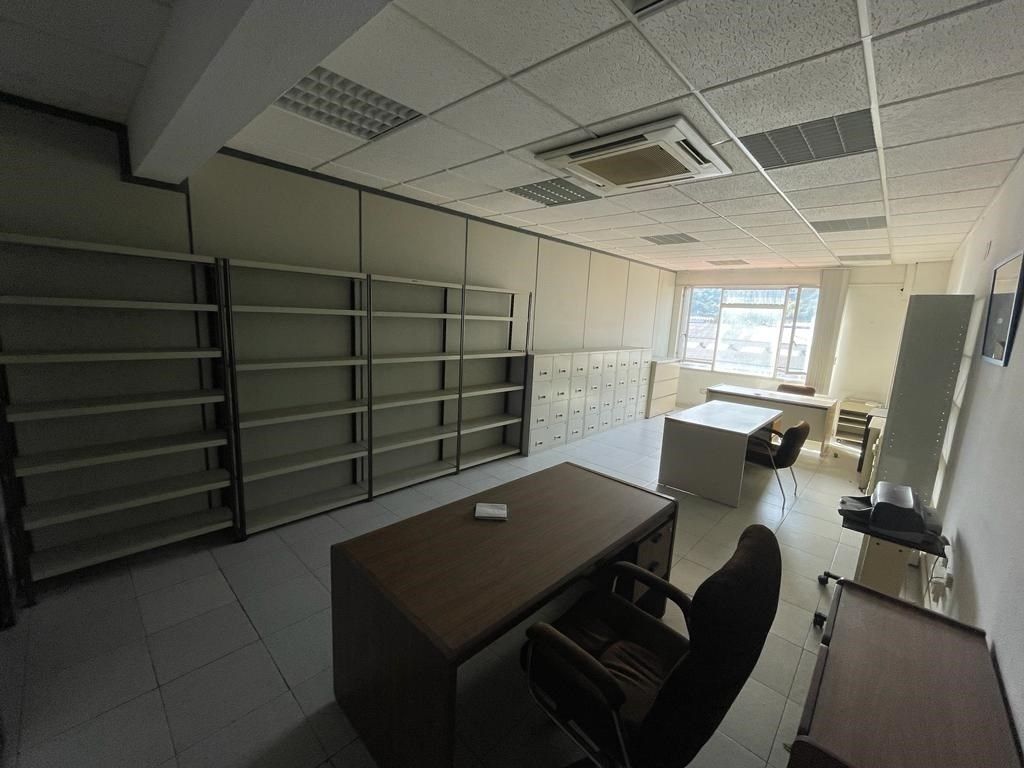 Office to rent in Valle de Trápaga-Trapagaran  with Air Conditioner