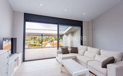 Living room of Attic for sale in Sant Quirze del Vallès  with Air Conditioner, Terrace and Balcony