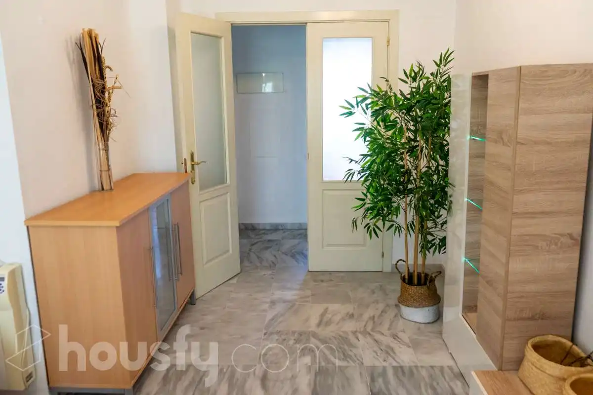 Wohnung zur Miete in Sevilla mit Klimaanlage, Heizung und Terrasse
