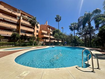 Apartament amb piscina en venda a Milla de Oro