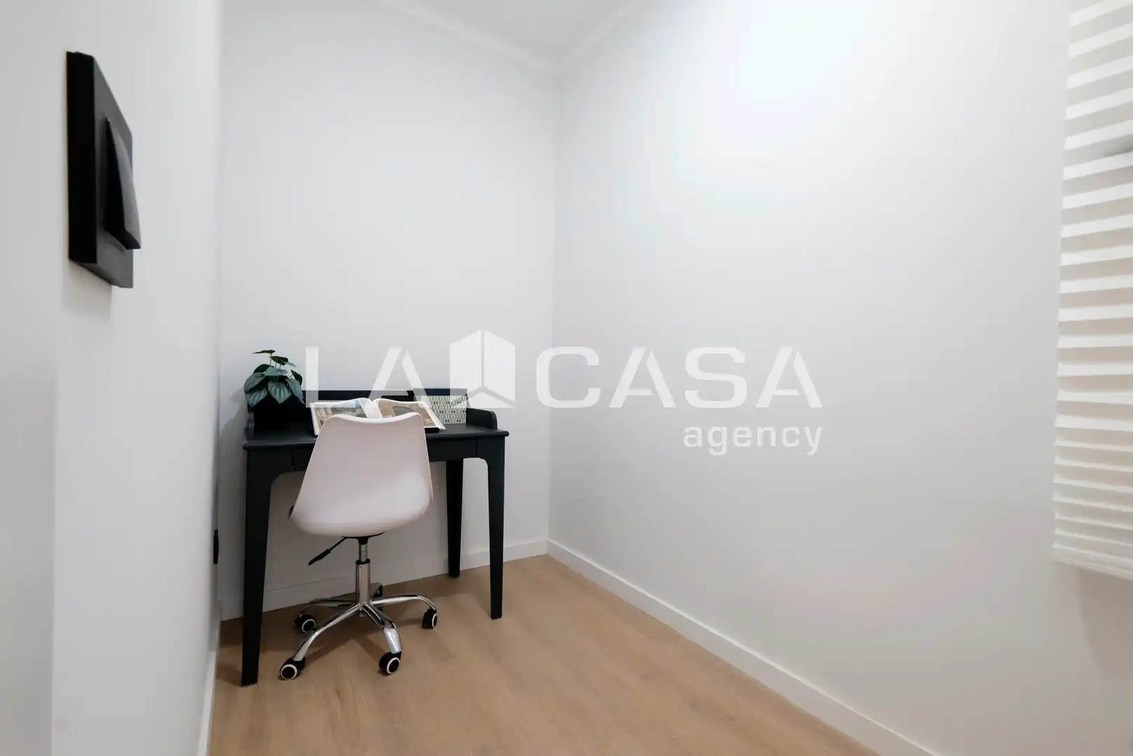 Flat for sale in Barcelona  with Balcony