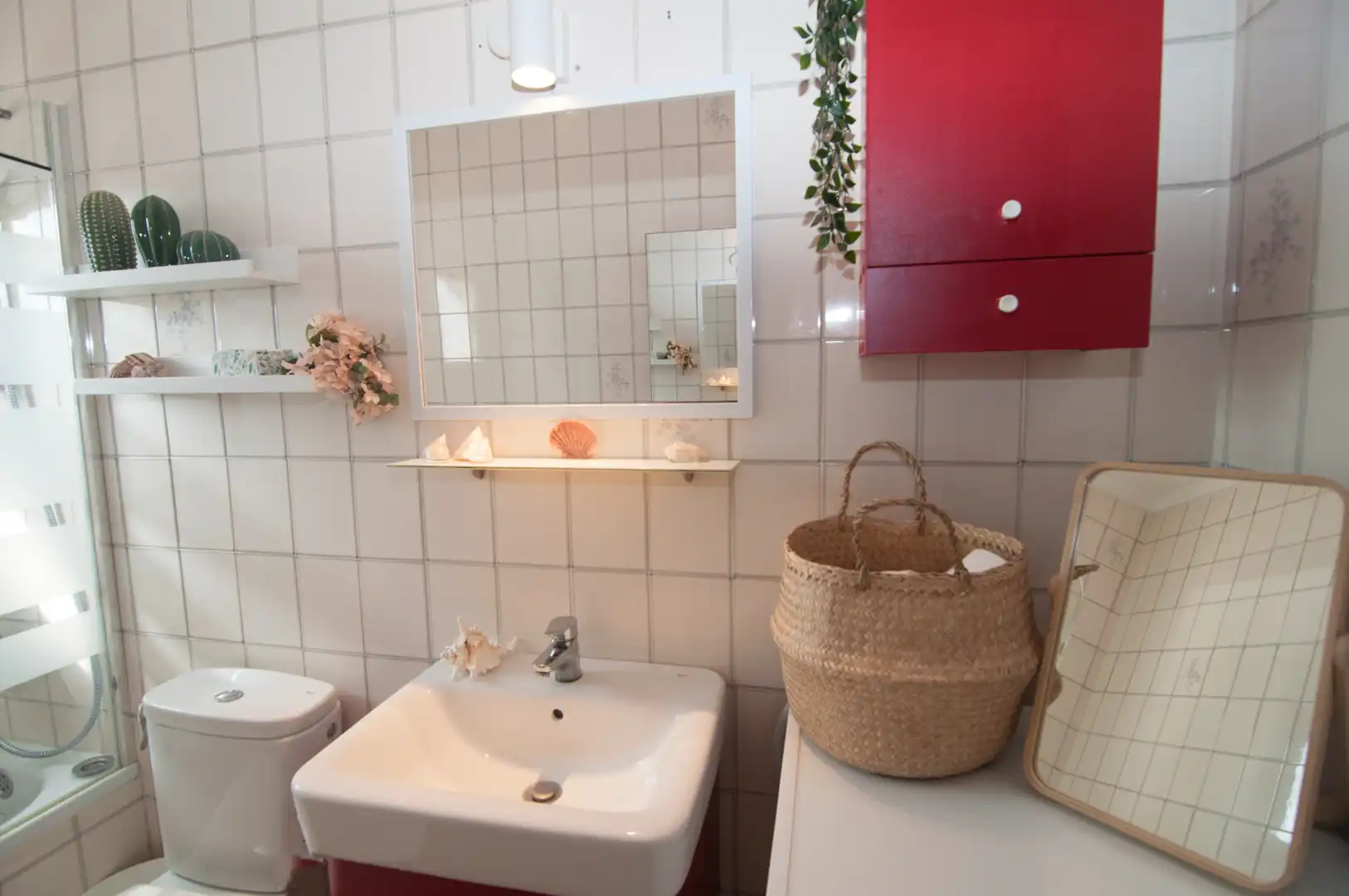 Baño de Ático en venta en L'Escala con Calefacción, Terraza y Amueblado