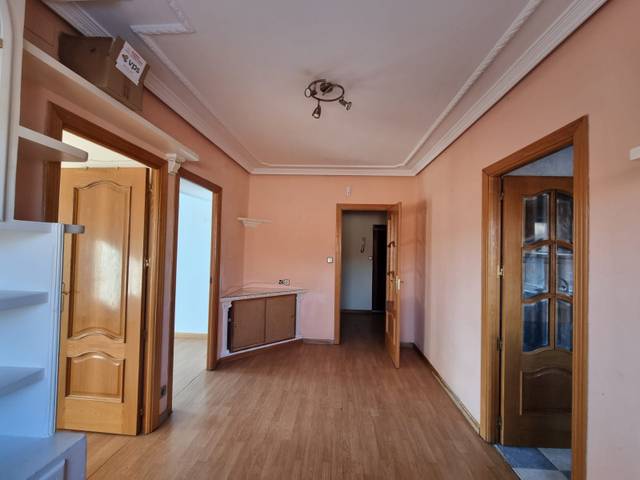 Piso en Venta en Palomeras Bajas