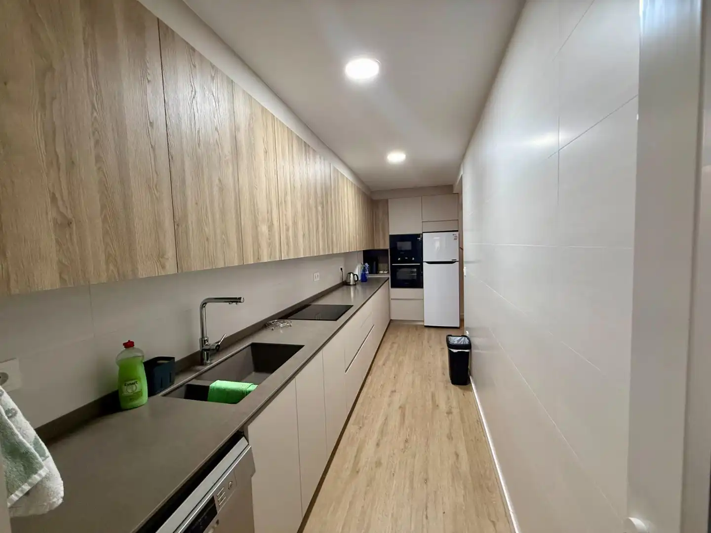 Cocina de Piso en venta en Torrevieja con Calefacción, Terraza y Amueblado