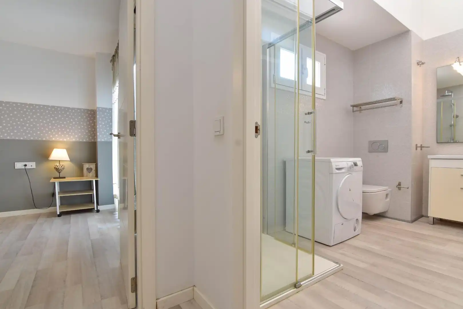 Bany de Dúplex de lloguer en Valencia amb Aire condicionat, Calefacció i Moblat