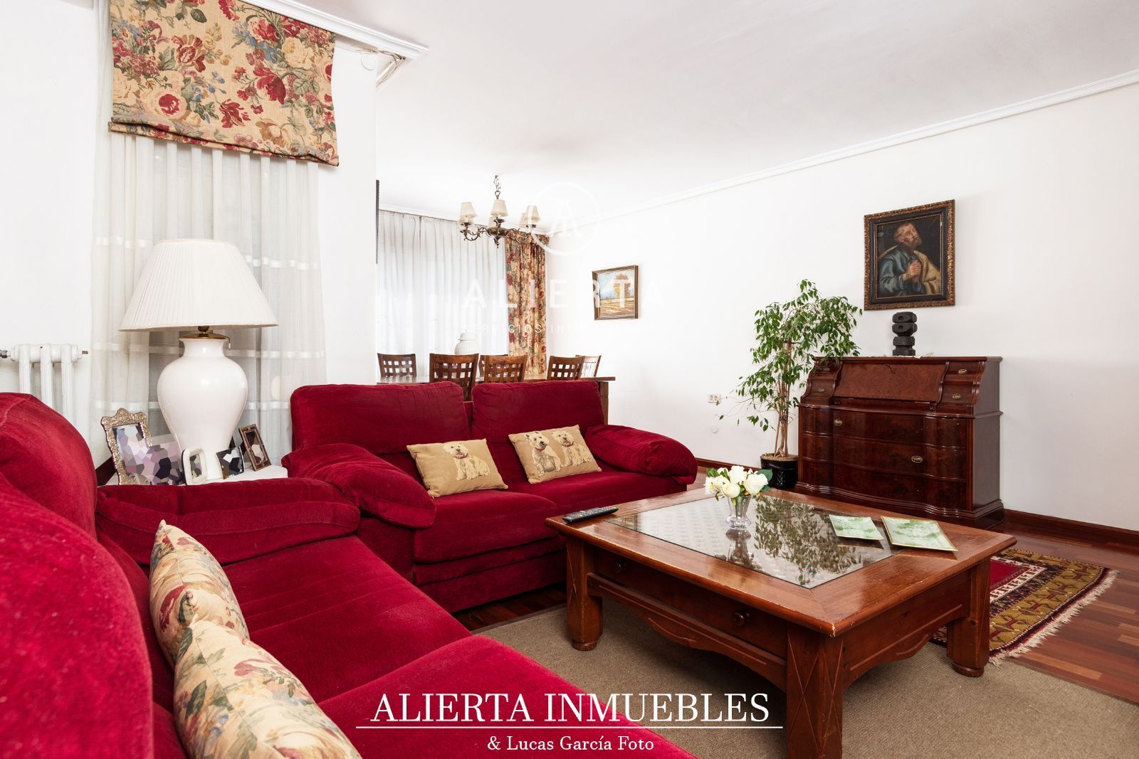 Living room of Flat for sale in  Zaragoza Capital  with Air Conditioner, Heating and Storage room