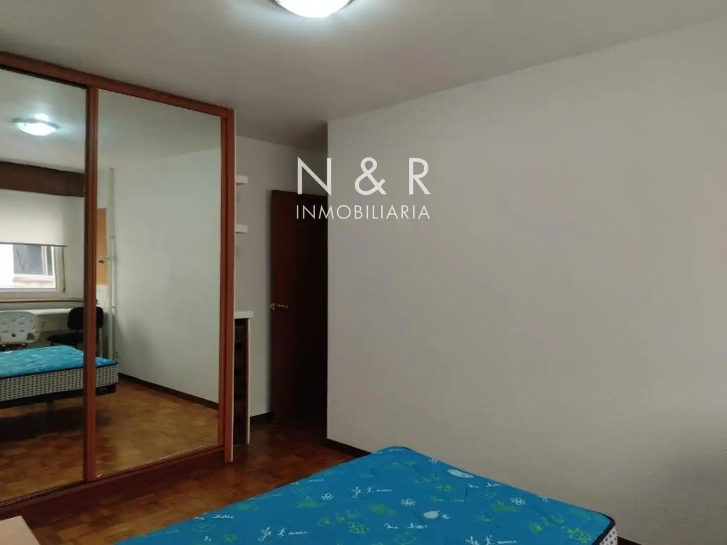 Habitación de Piso de alquiler en Santiago de Compostela  con Calefacción y Amueblado