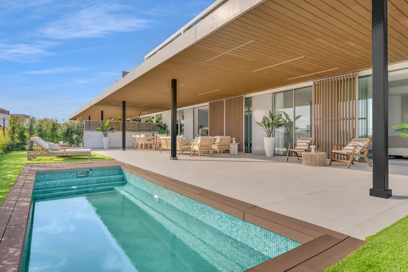 Terrace of Ground floor for sale in Marbella  with Air Conditioner, Private garden and Terrace