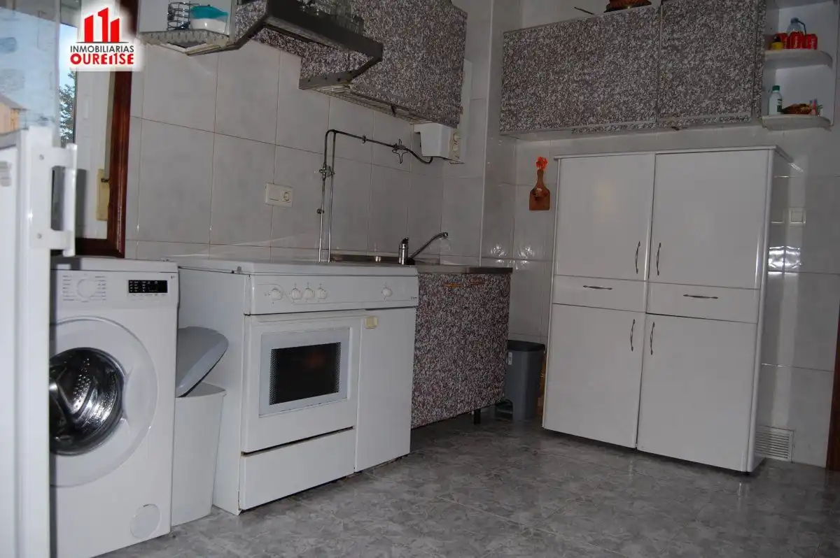 Cocina de Casa o chalet en venta en Ourense Capital  con Jardín privado, Trastero y Amueblado