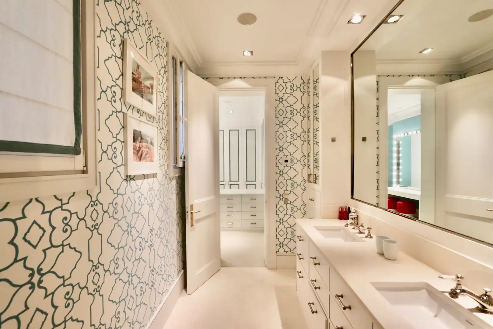 Bathroom of Flat for sale in Madrid  with Air Conditioner, Heating and Storage room