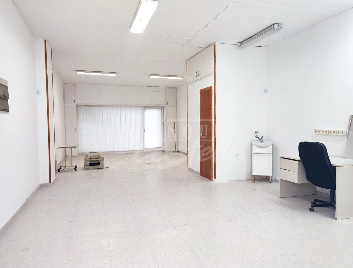 Premises to rent in Mataró  with Air Conditioner
