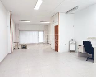 Premises to rent in Mataró  with Air Conditioner