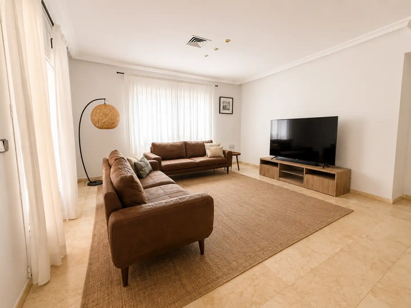 Sala d'estar de Casa o xalet en venda en Boadilla del Monte amb Aire condicionat, Calefacció i Jardí privat