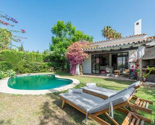 Garden of House or chalet for sale in Estepona  with Air Conditioner, Terrace and Swimming Pool