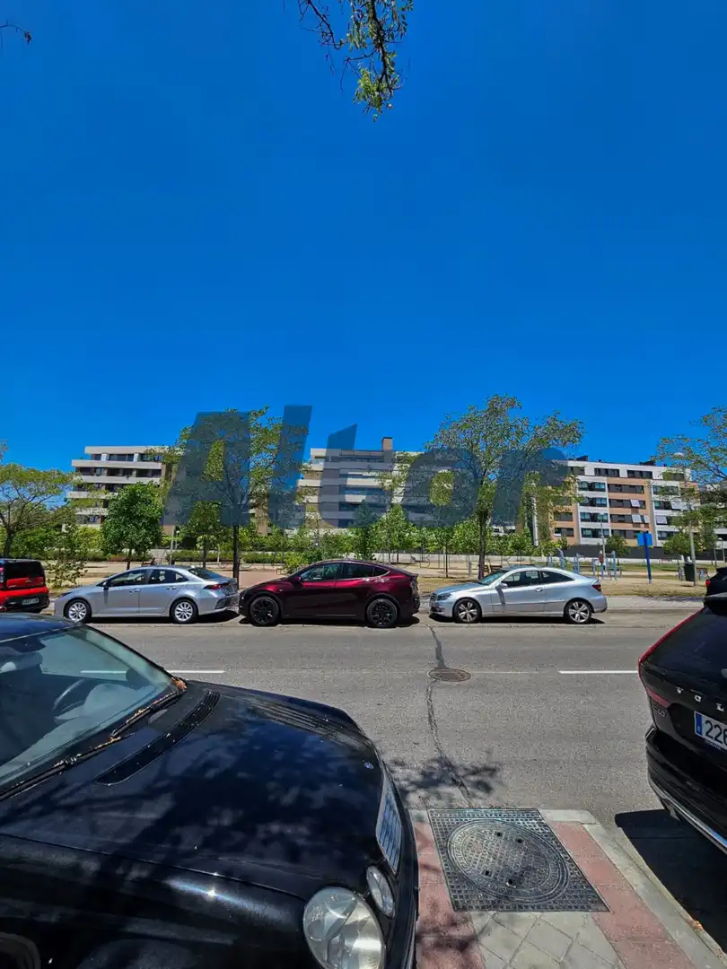 Parkplatz von Geschaftsraum zur Miete in Madrid