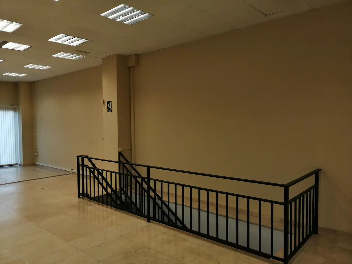 Geschaftsraum zur Miete in Calle Muñoz Degraín, 42, Auditorio - Seminario - Parque de Invierno