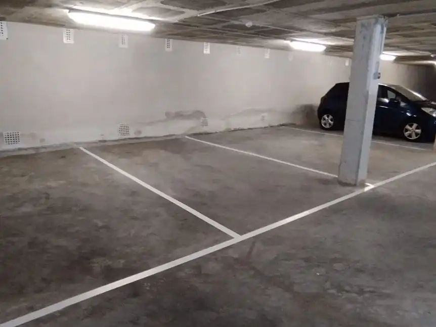 Parkplatz von Garage zur Miete in Manresa