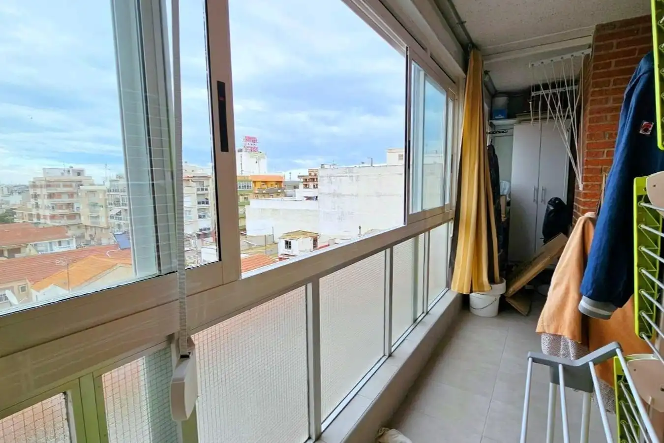Vista exterior de Àtic en venda en Torrevieja amb Aire condicionat, Calefacció i Moblat
