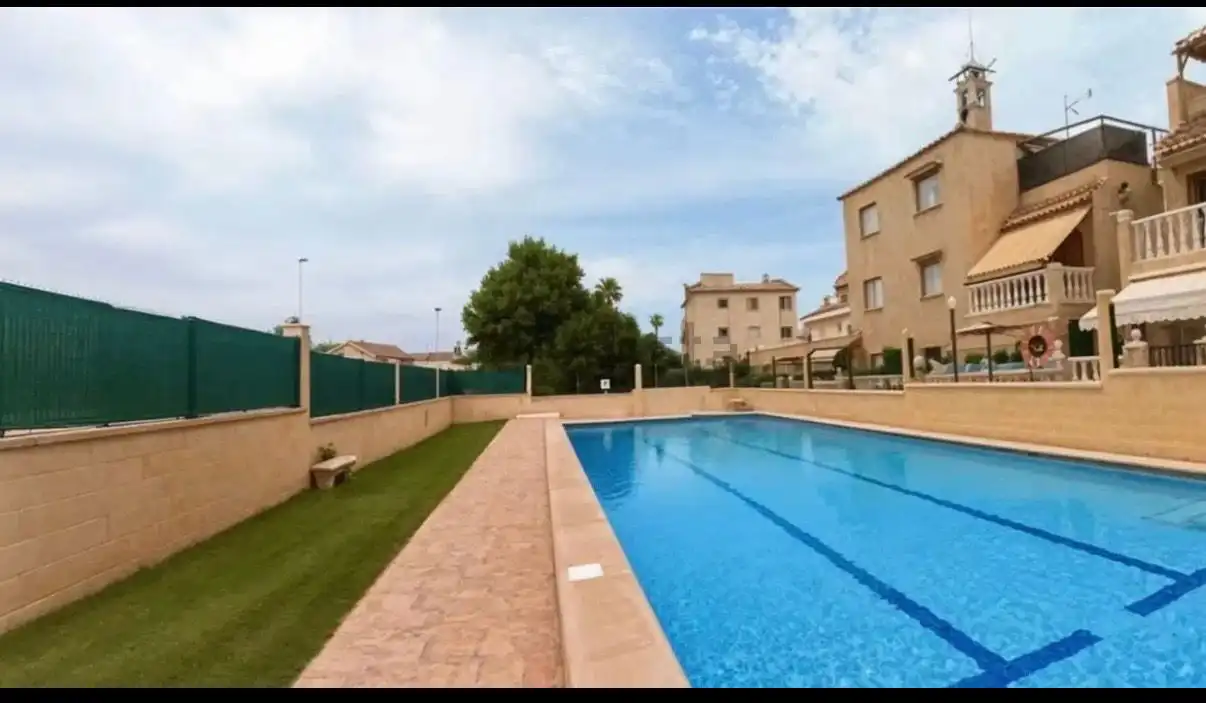 Swimming pool of Detached homes for rent in Torrevieja  with Air Conditioner, Heating and Terrace