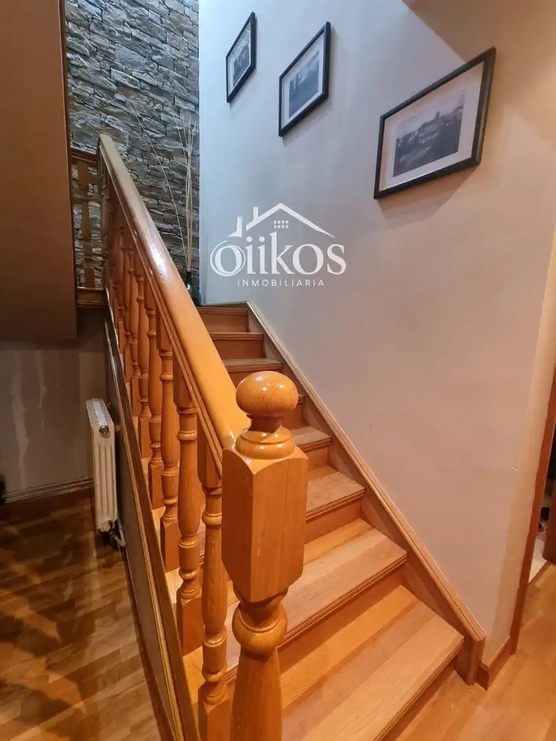 Casa adosada en venta en Villamayor con Aire acondicionado, Calefacción y Parquet