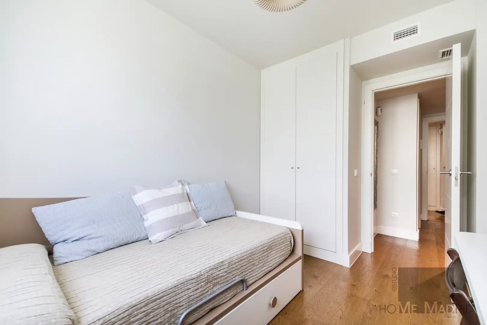 Flat for sale in Calle del Carril de los Caleros, Aravaca