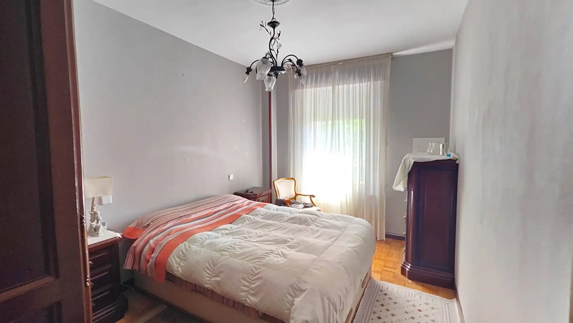 Habitación de Piso en venta en Santiago de Compostela  con Calefacción, Trastero y Amueblado