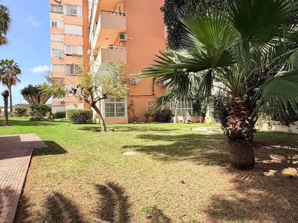 Jardí de Apartament en venda en Benalmádena amb Aire condicionat, Calefacció i Parquet