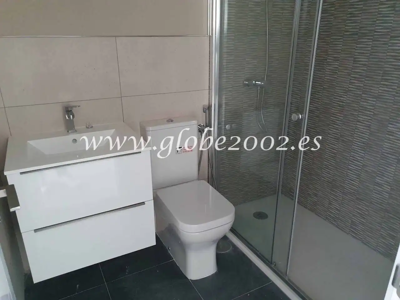Badezimmer von Wohnungen zur Miete in San Fernando mit Klimaanlage und Terrasse