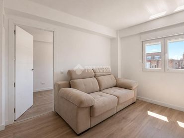 Piso con ascensor en venta en Moratalaz