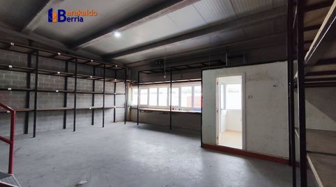 Foto 4 von Fabrikhallen zum Verkauf in El Árbol Kalea, 14c, Kabiezes, Santurtzi