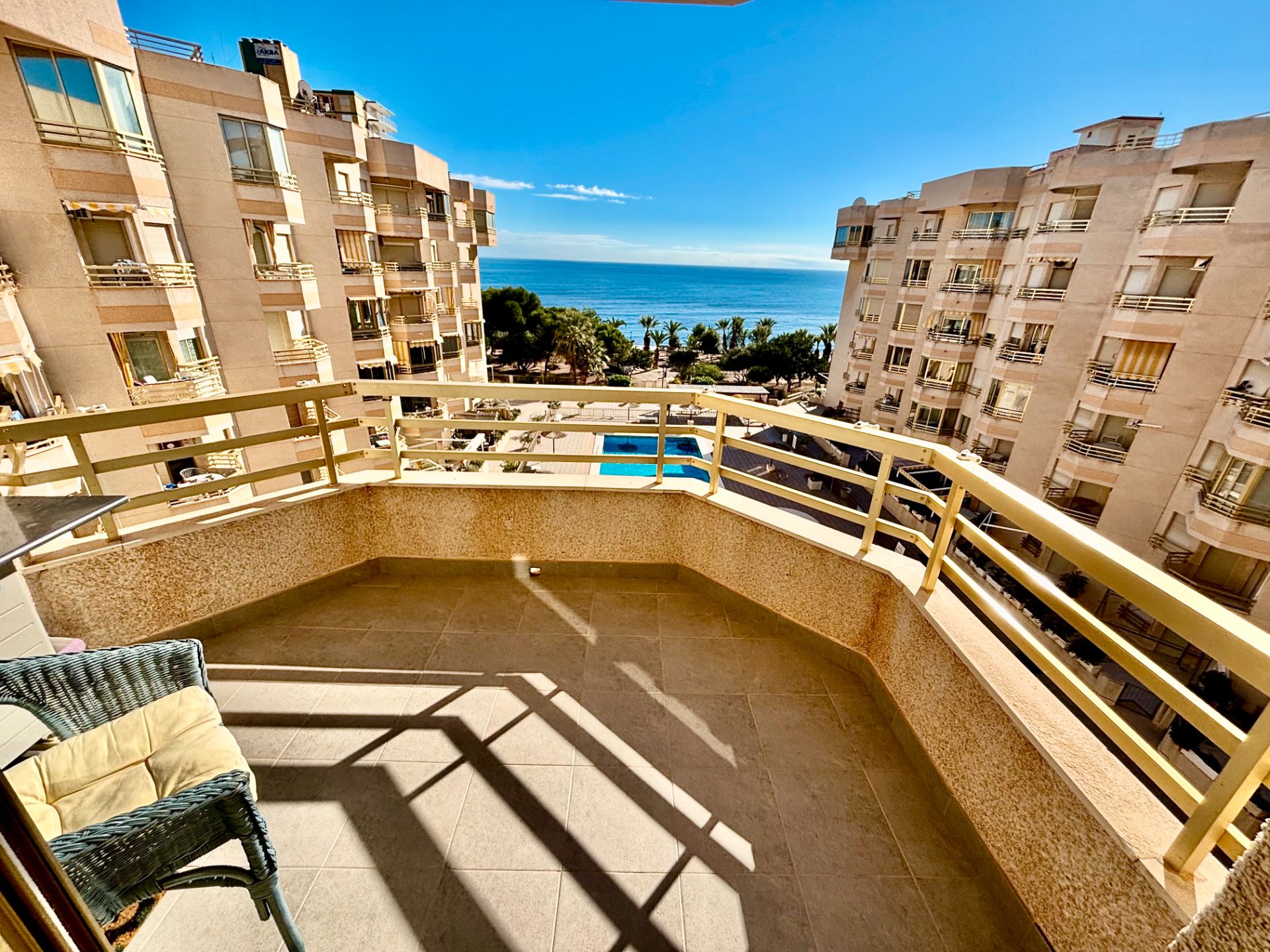 Terrace of Flat for sale in El Campello  with Air Conditioner, Terrace and Community pool