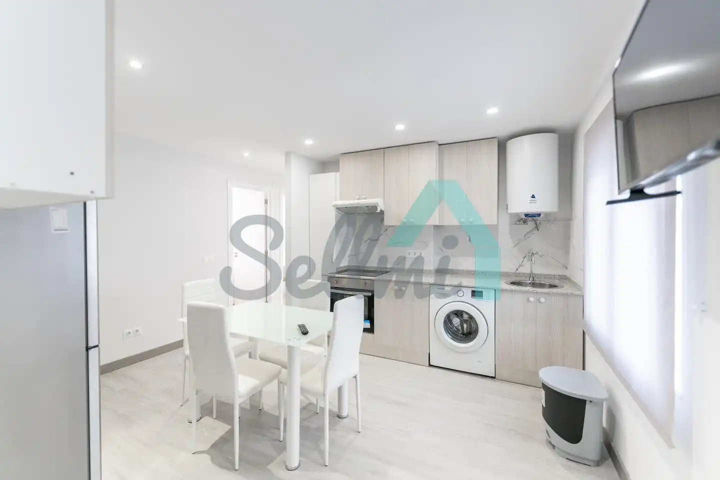 Kitchen of Flat for share in Oviedo   with Heating, Furnished and Internet