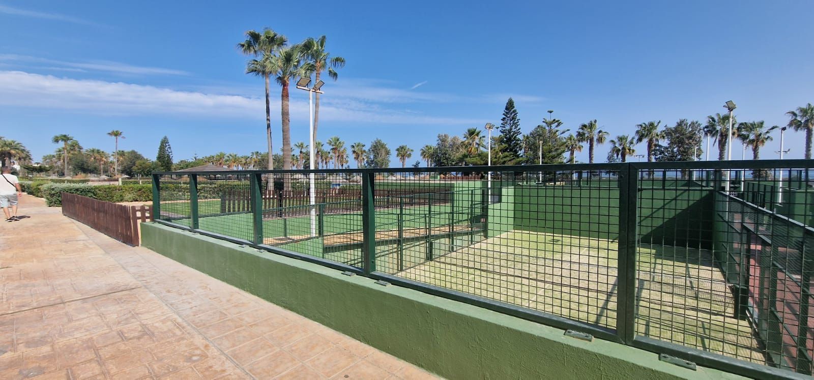 Vista exterior de Pis en venda en El Ejido