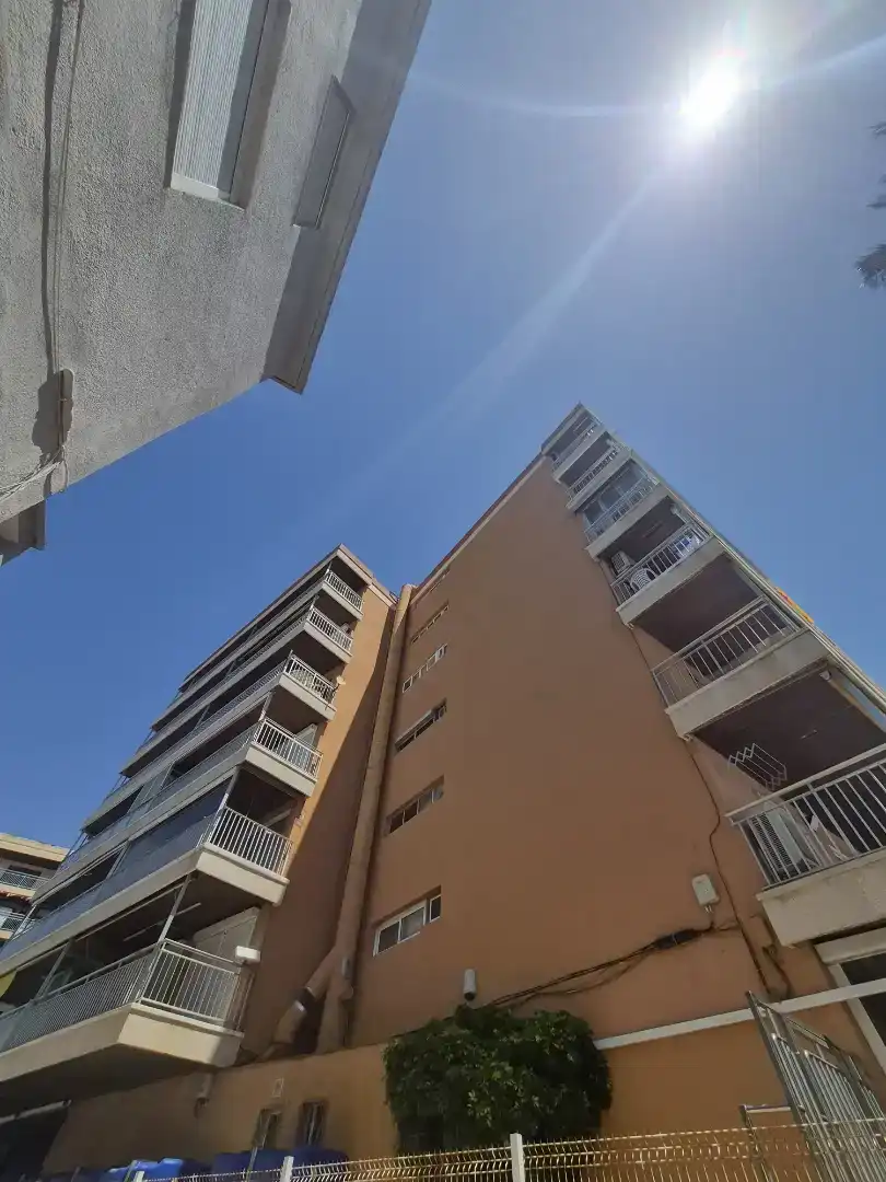Außenansicht von Wohnung zum Verkauf in Salou mit Klimaanlage