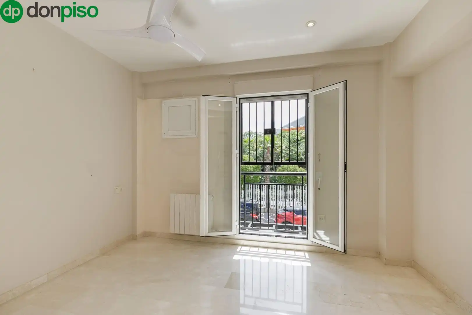 Casa adosada en venta en Calle Calle Hipócrates, San Miguel