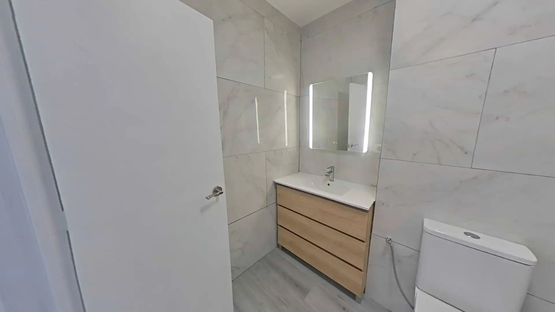 Baño de Apartamento en venta en San Pedro del Pinatar con Parquet
