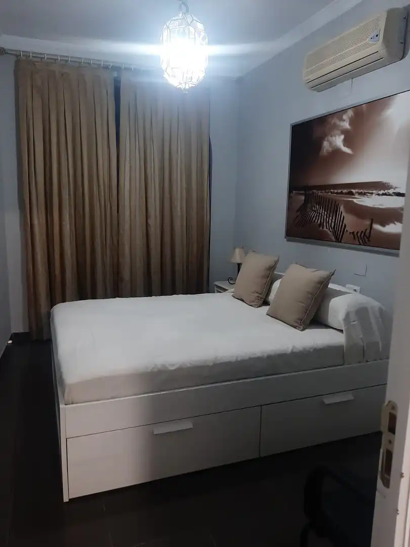 Habitación de Piso de alquiler en Villaverde del Río con Aire acondicionado, Terraza y Amueblado