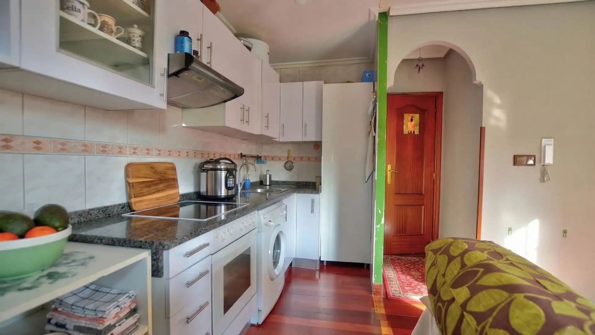 Cocina de Piso en venta en Avilés con Piscina