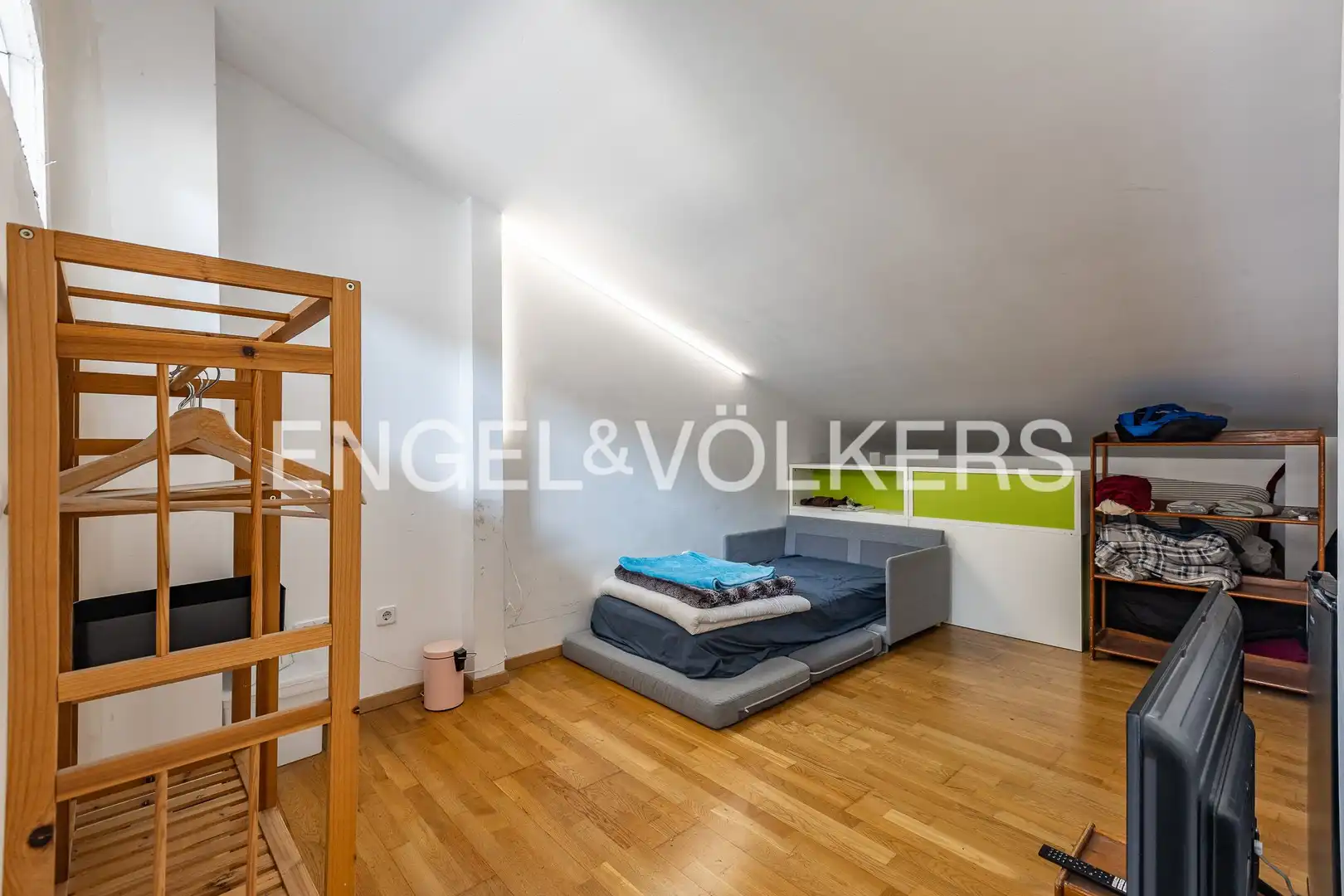 Casa adosada en venta en Sabadell con Calefacción, Terraza y Balcón