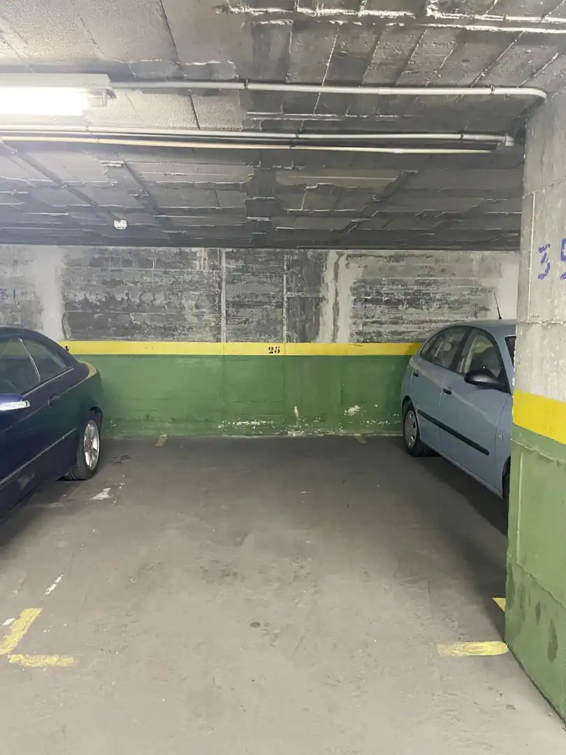 Einzelparkplatz zum Verkauf in Calle JOSE GUTIERREZ-PETEN, imagen 3