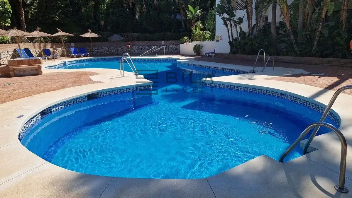 Piscina de Piso en venta en Marbella con Terraza, Piscina y Amueblado